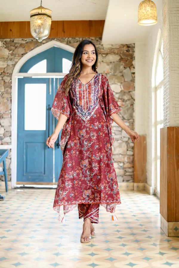 Maroon_Chinnon_Regular_Fit_Solid_Kaftan_And_Pant_Set_For_Women