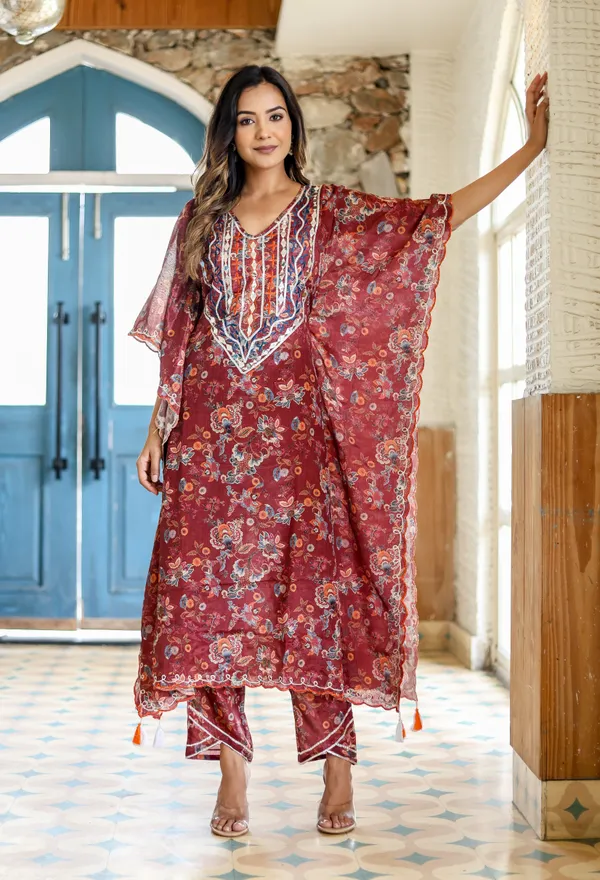 Maroon_Chinnon_Regular_Fit_Solid_Kaftan_And_Pant_Set_For_Women