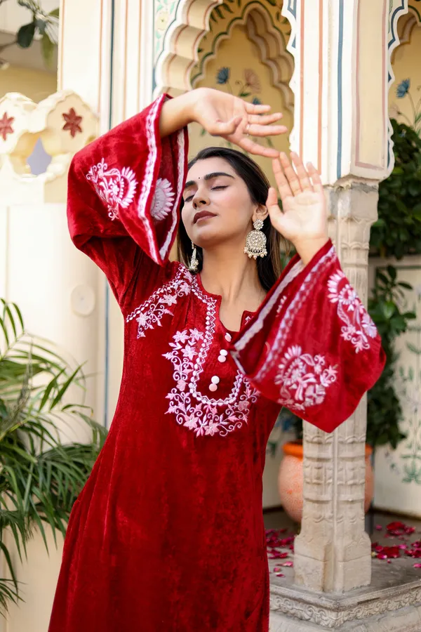 Embordered_Work_Premium_Velvet_Suit_Set_for_Women_|_Embordered_Neckline