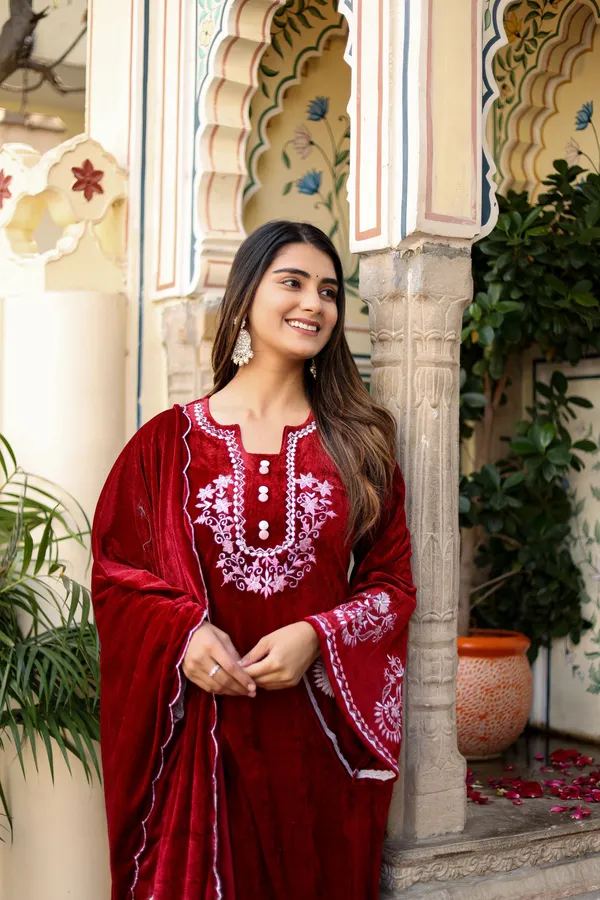 Embordered_Work_Premium_Velvet_Suit_Set_for_Women_|_Embordered_Neckline