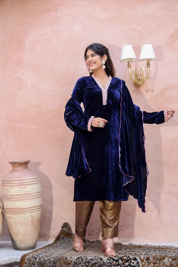 Dark_Blue_Lace_Work_Premium_Velvet_Suit_Set_For_Women