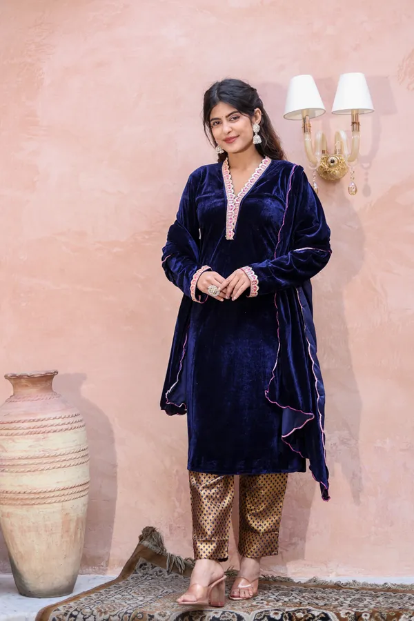 Dark_Blue_Lace_Work_Premium_Velvet_Suit_Set_For_Women