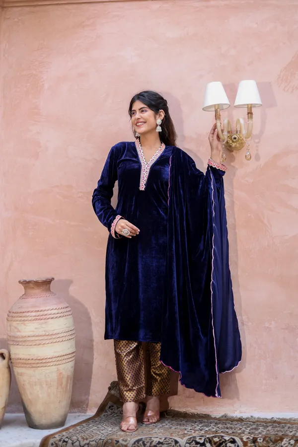 Dark_Blue_Lace_Work_Premium_Velvet_Suit_Set_For_Women