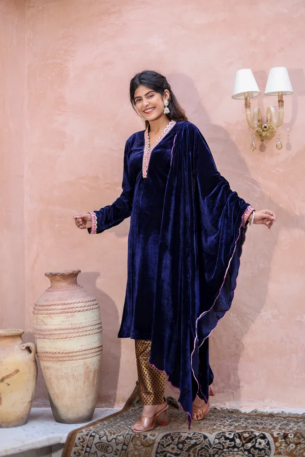 Dark_Blue_Lace_Work_Premium_Velvet_Suit_Set_For_Women