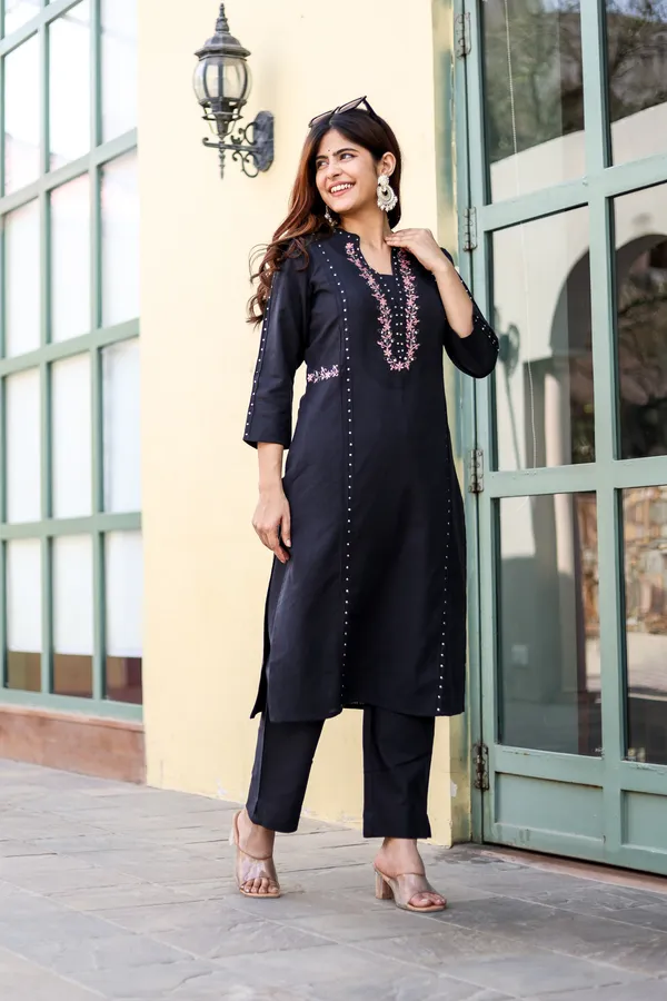 Black_embroidery_work_kurta_and_pant_set