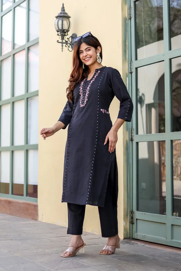 Black_embroidery_work_kurta_and_pant_set
