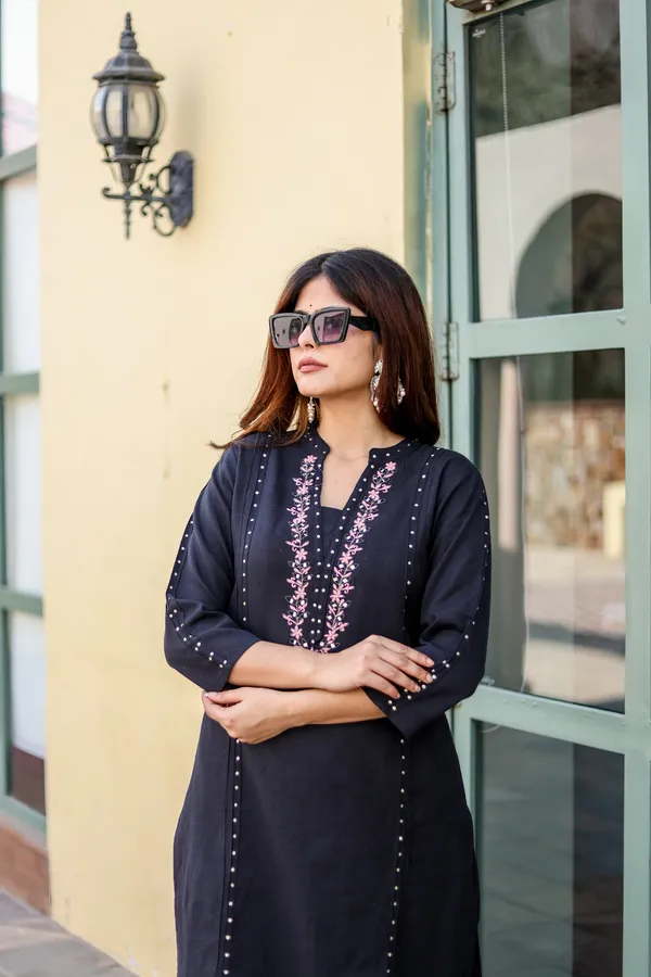 Black_embroidery_work_kurta_and_pant_set