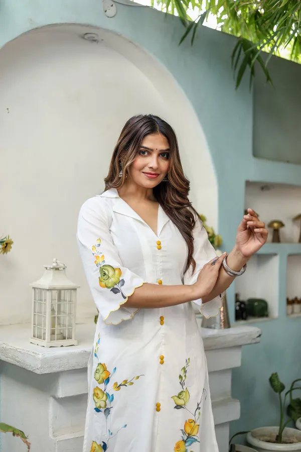 White_Cotton_Regular_Fit_Solid_Kurta_And_Pant_Set_For_Women