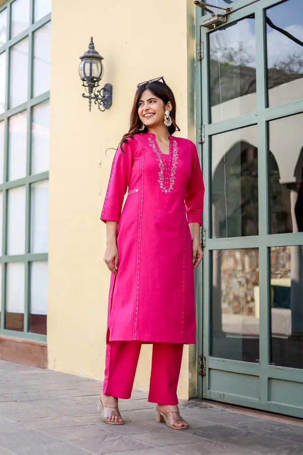 Pink_Embroidery_work_kurta_and_pant_set
