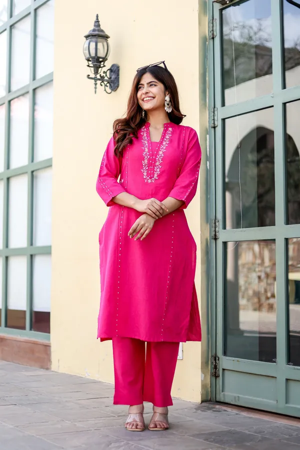 Pink_Embroidery_work_kurta_and_pant_set