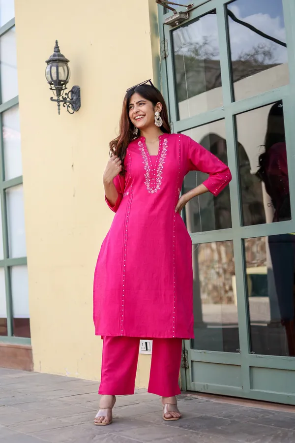 Pink_Embroidery_work_kurta_and_pant_set