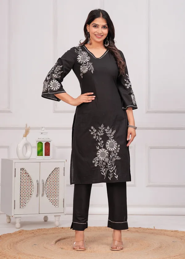 Women_Printed_or_Gota_Patti_Work_Kurta_and_Pant_Set