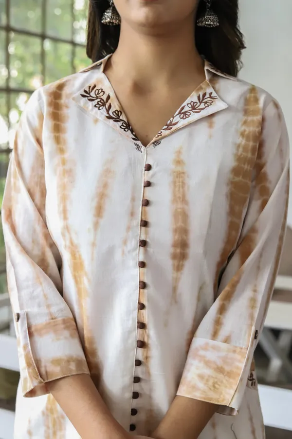 Multicolor_Embroidery_Cotton_Regular_Fit_Solid_Kurta_For_Women