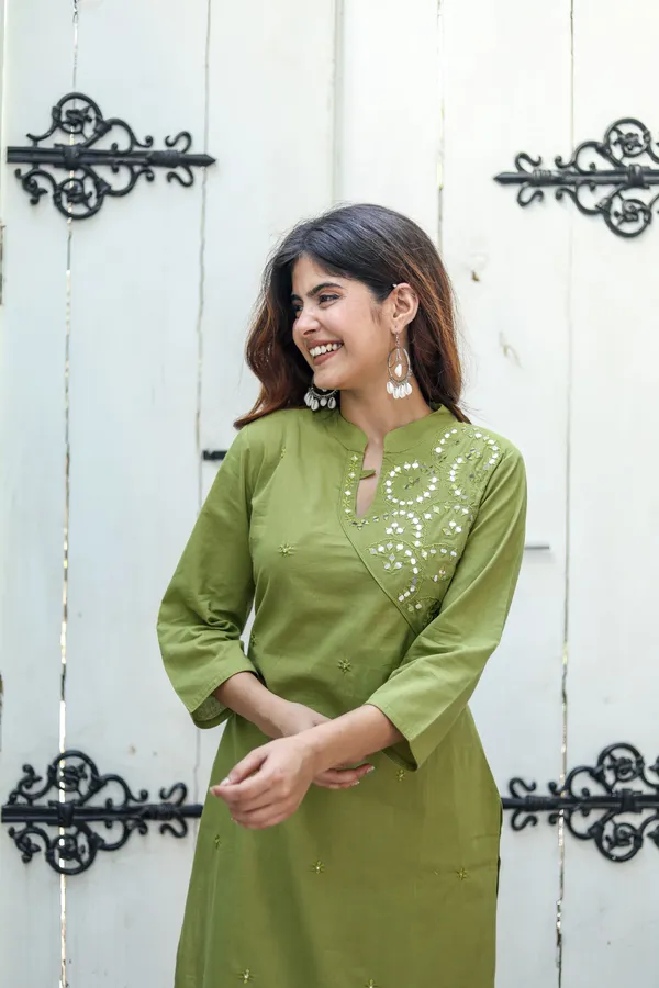 Green_Rayon_Embroidery_Work_Kurta_and_Pant_Set
