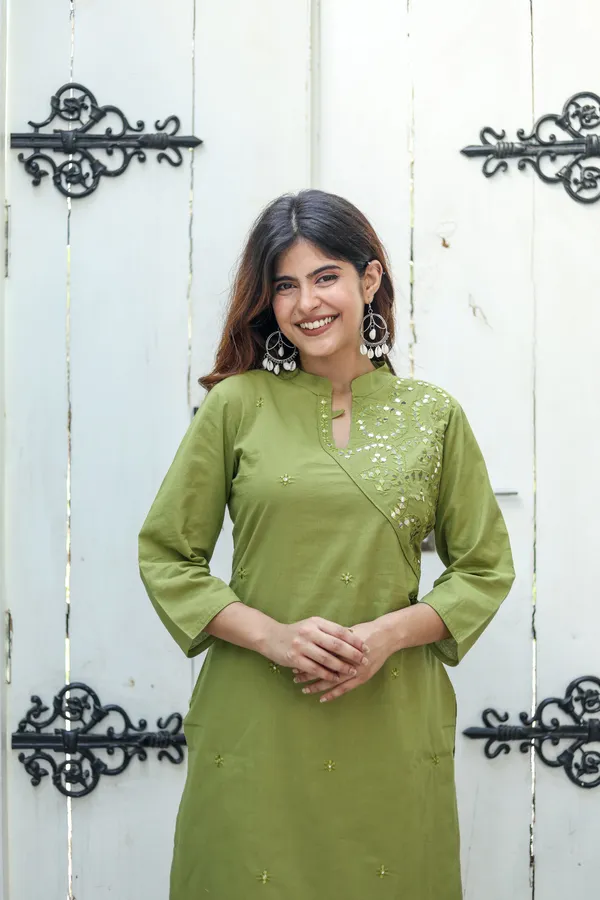 Green_Rayon_Embroidery_Work_Kurta_and_Pant_Set