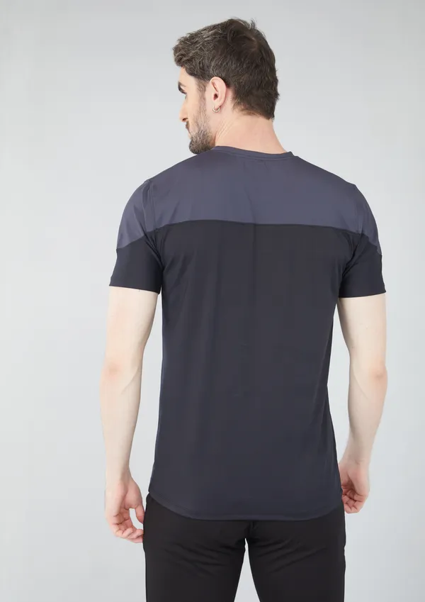 Black_Sports_Wear_Slim_Fit_Regular-Fit_T-Shirt_For_Men