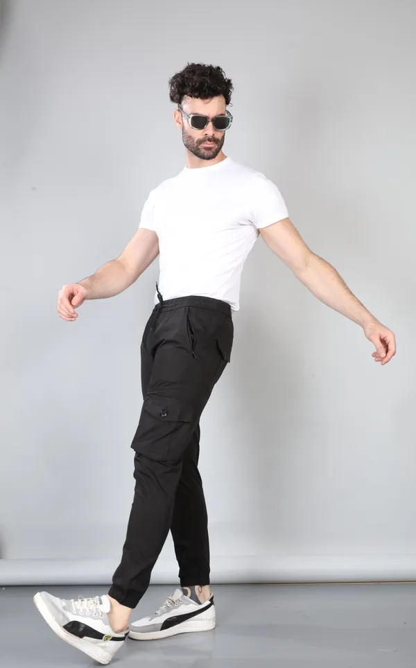Black_Cotton_Comfortable_Casual_Wear_Regular_Fit_Textile_Cargo_Pants_for_Men