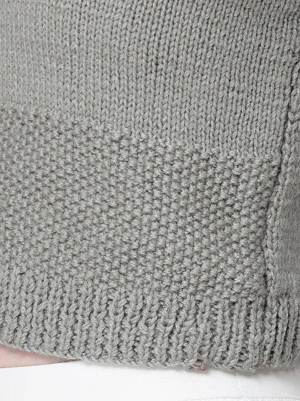 Grey_Self_Design_V-Neck_Sleeveless_Ribbed_Hem_Sweater_For_Women