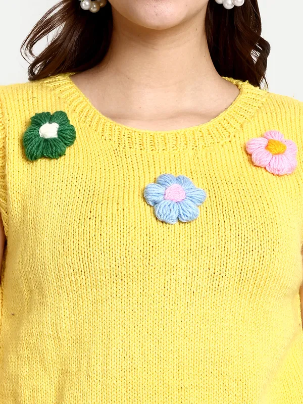 Yellow_Self_Design_Round_Neck_Sleeveless_Ribbed_Hem_Sweater_For_Women