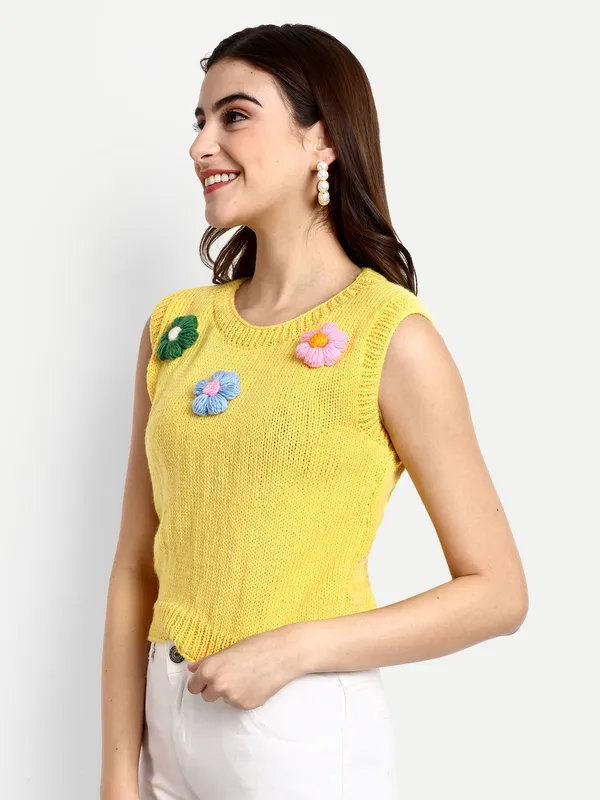 Yellow_Self_Design_Round_Neck_Sleeveless_Ribbed_Hem_Sweater_For_Women