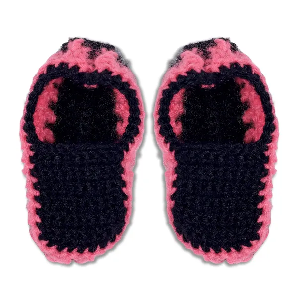 Multicolor_Sweater_For_Kids_|_Unisex_|_Full_Sleeves_|_With_Dungaree_Set_Cap_And_Booties_Crochet
