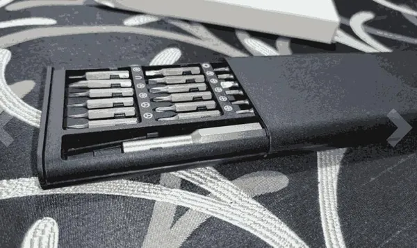 Black_24_Pieces_Precision_Screwdriver_Set