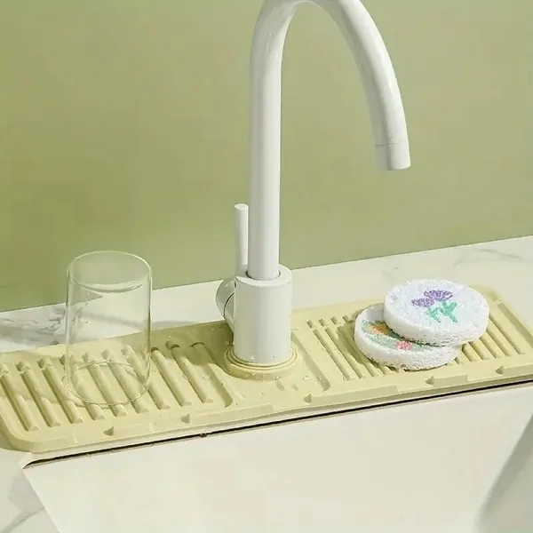 Multicolor_Silicone_Faucet_Water_Catcher_Mat_(34_*_13_*_2_Cm)