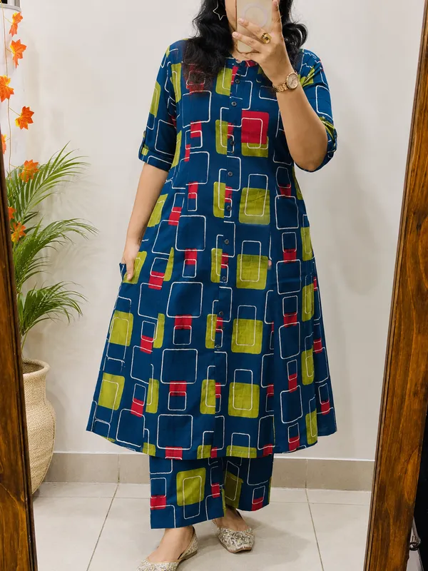 Stylish_Trending_Pure_Cotton_Geometric_Printed_A-Line_Co-ord_Set_with_Palazzo_Pants