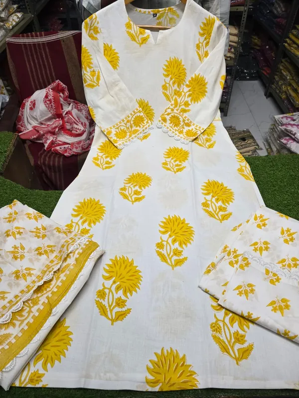 Trending_Lace_Work_Cotton_Kurta_Palazzo_&_Mulmul_Dupatta_Ethnic_Set