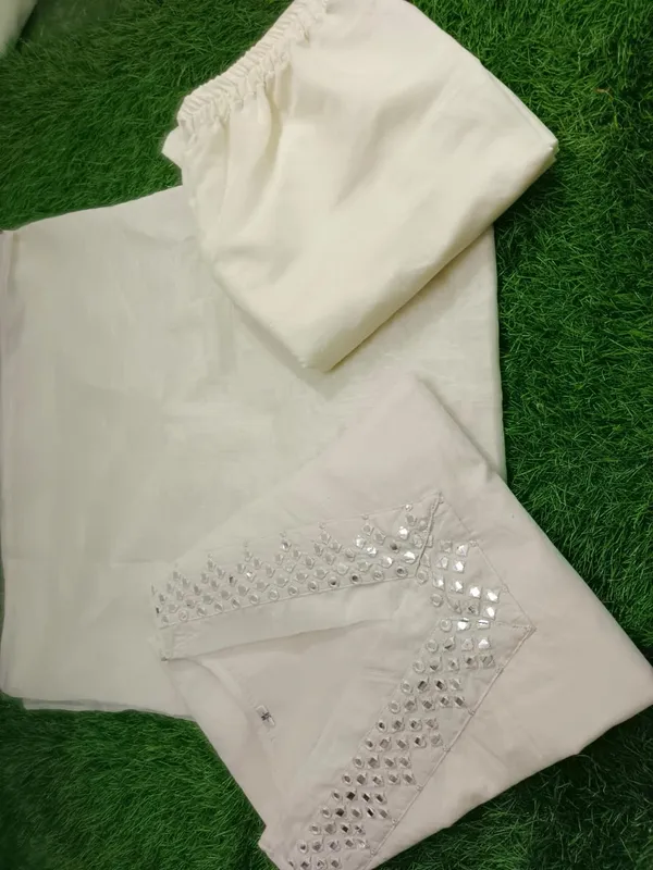 Off-White_Chanderi_Suit_With_Foil_Mirror_Embroidery_Work