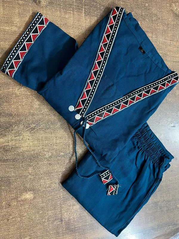 Women_Stylish_Cotton_Flex_Kurta_Palazzo_Set_with_Embroidered_Ethnic_Detailing