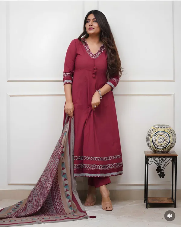 Women_Stylish_Hand_Work_Anarkali_Kurta_Pant_Dupatta_Set