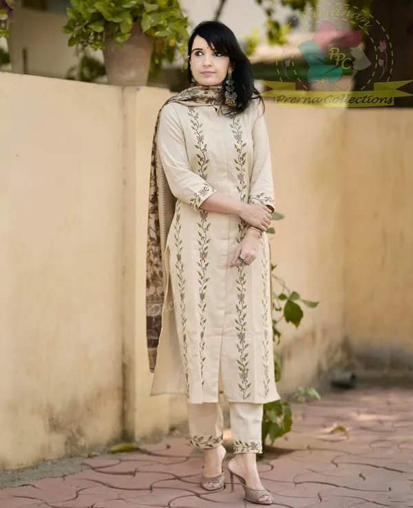 Women_Stylish_Handloom_Cotton_Kurta_Set_with_Khadi_Silk_Dupatta_Embroidered_Ethnic_Three_Piece_Suit