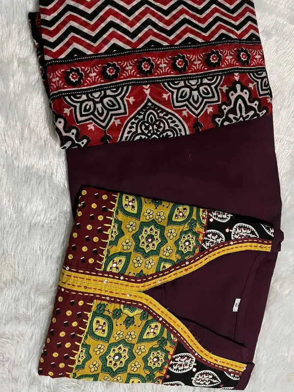 Women_Printed_Cotton_Kurta_Pant_Dupatta_Set