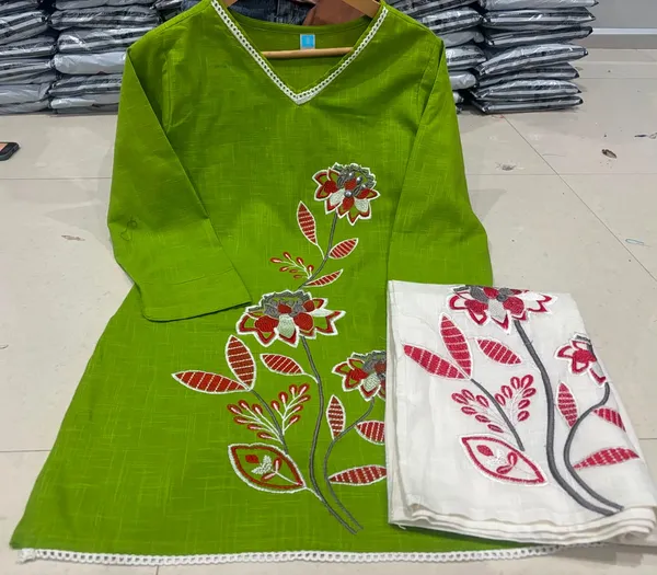 Women's_Cotton_Slub_Floral_Embroidered_Kurti_Pant_Co-Ord_Set