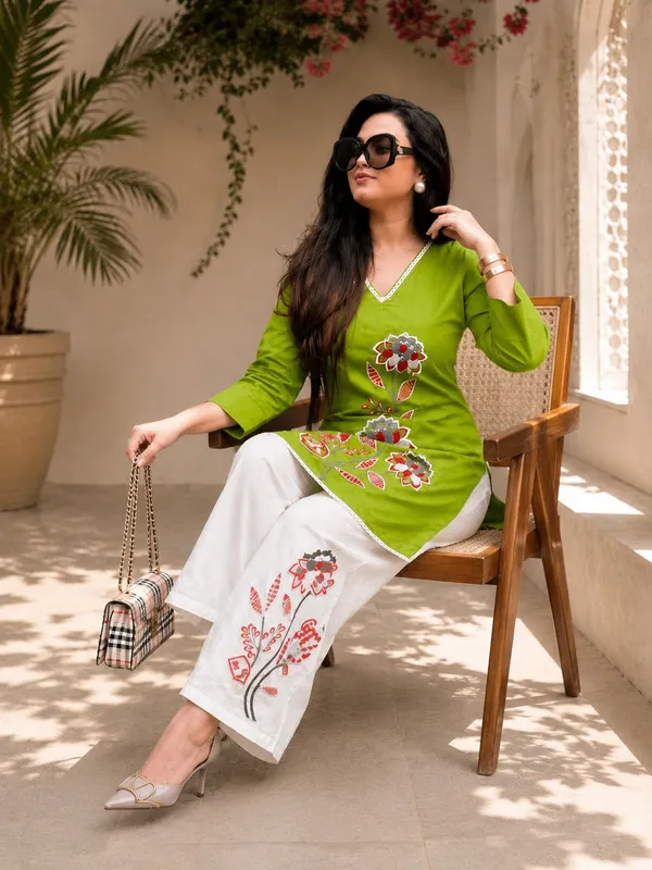Women's_Cotton_Slub_Floral_Embroidered_Kurti_Pant_Co-Ord_Set