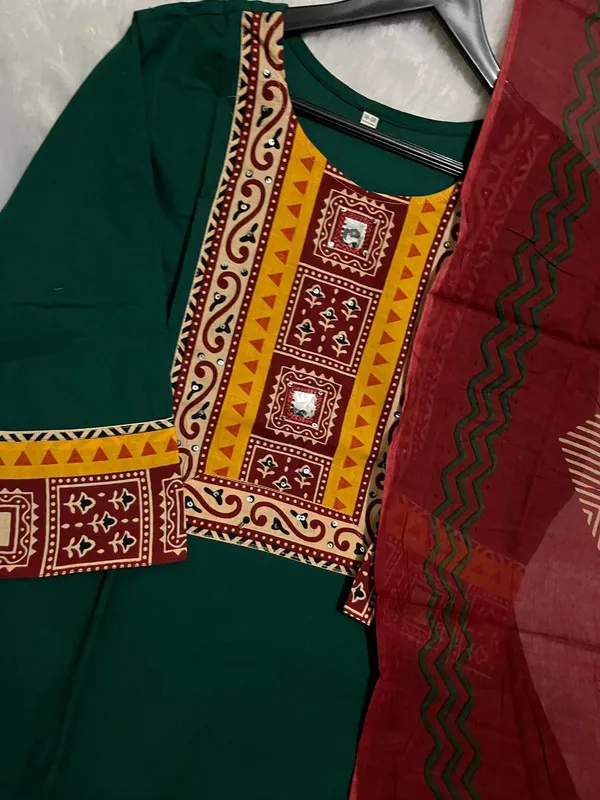 Women_Printed_Cotton_Kurta_Pant_Dupatta_Set