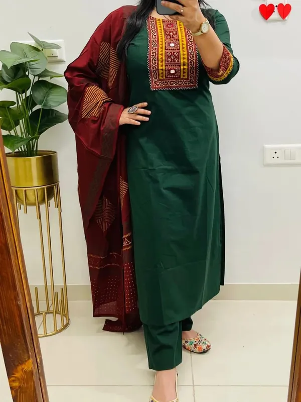 Women_Printed_Cotton_Kurta_Pant_Dupatta_Set