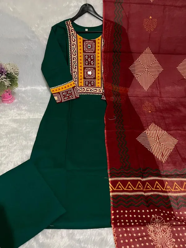 Women_Printed_Cotton_Kurta_Pant_Dupatta_Set