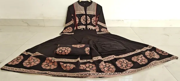 Trending_Printed_Cotton_Anarkali_Kurta_Pant_Dupatta_Set_with_Sequence_Katha_Work