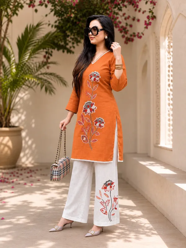 Women's_Cotton_Slub_Floral_Embroidered_Kurti_Pant_Co-Ord_Set
