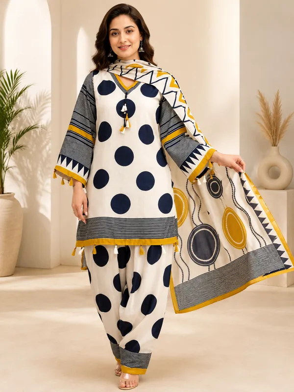 Stylish_Trending_Printed_Cotton_Kurta_Pant_&_Dupatta_Set_with_Tassel_Detail