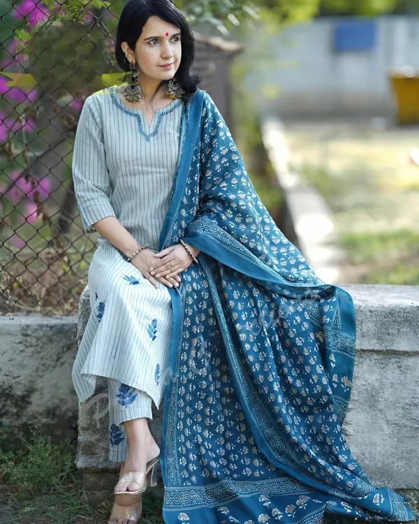 Multicolor_chic_Handloom_Embroidery_Printed_Kurti_Pant_And_Dupatta_Set