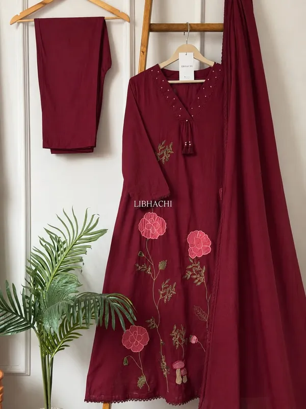 Stylish_Trending_Cotton_Embroidered_A-Line_Kurta_Pant_&_Mulmul_Dupatta_Set