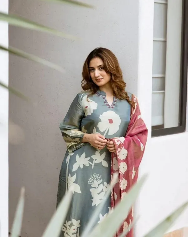 Grey_Exquisite_Handcrafted_Detailing_Pure_Cotton_Kurti_Pant_And_Dupatta_Set