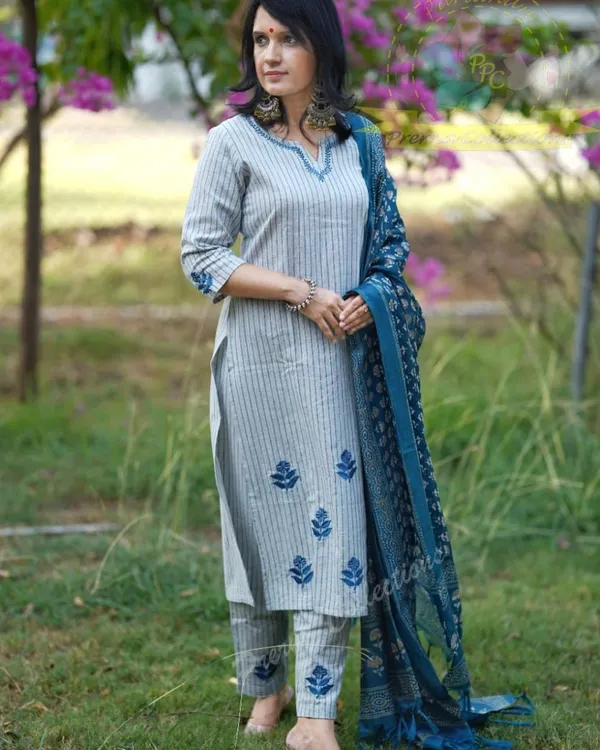 Multicolor_chic_Handloom_Embroidery_Printed_Kurti_Pant_And_Dupatta_Set