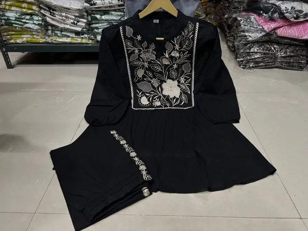 Women_Embroidered_Cotton_Co-Ord_Set