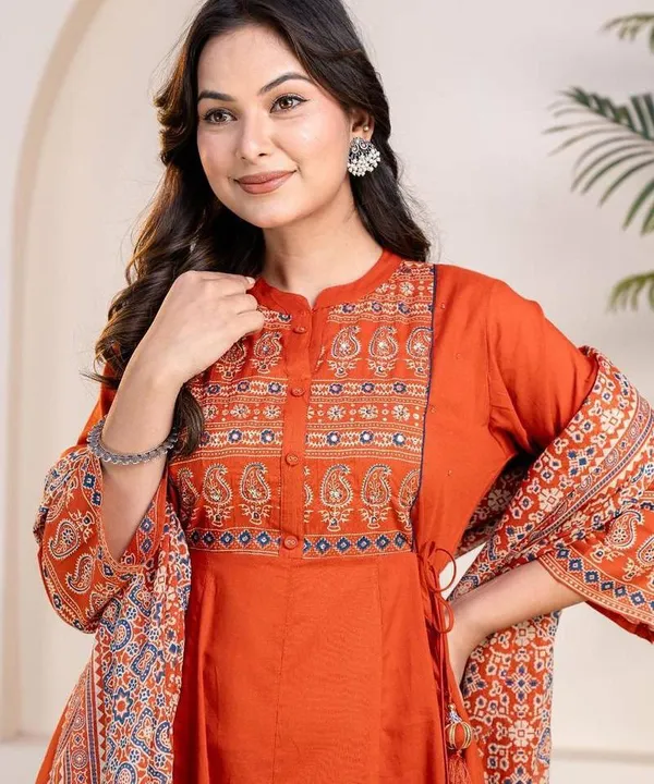 Women's_Premium_Cotton_Flared_Kurta_Pant_&_Printed_Malmal_Dupatta_Set