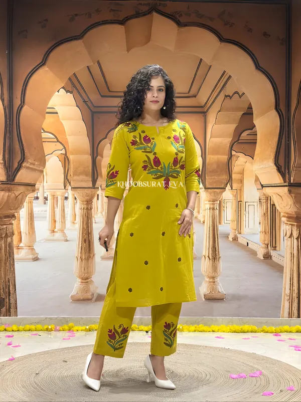chic_Embroidered_Cotton_Kurta_and_Pant_Set_—_Two-Piece_Aari_Work_Ensemble_for_Effortless_Everyday_Style