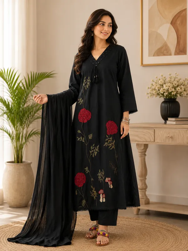 Stylish_Trending_Cotton_Embroidered_A-Line_Kurta_Pant_&_Mulmul_Dupatta_Set